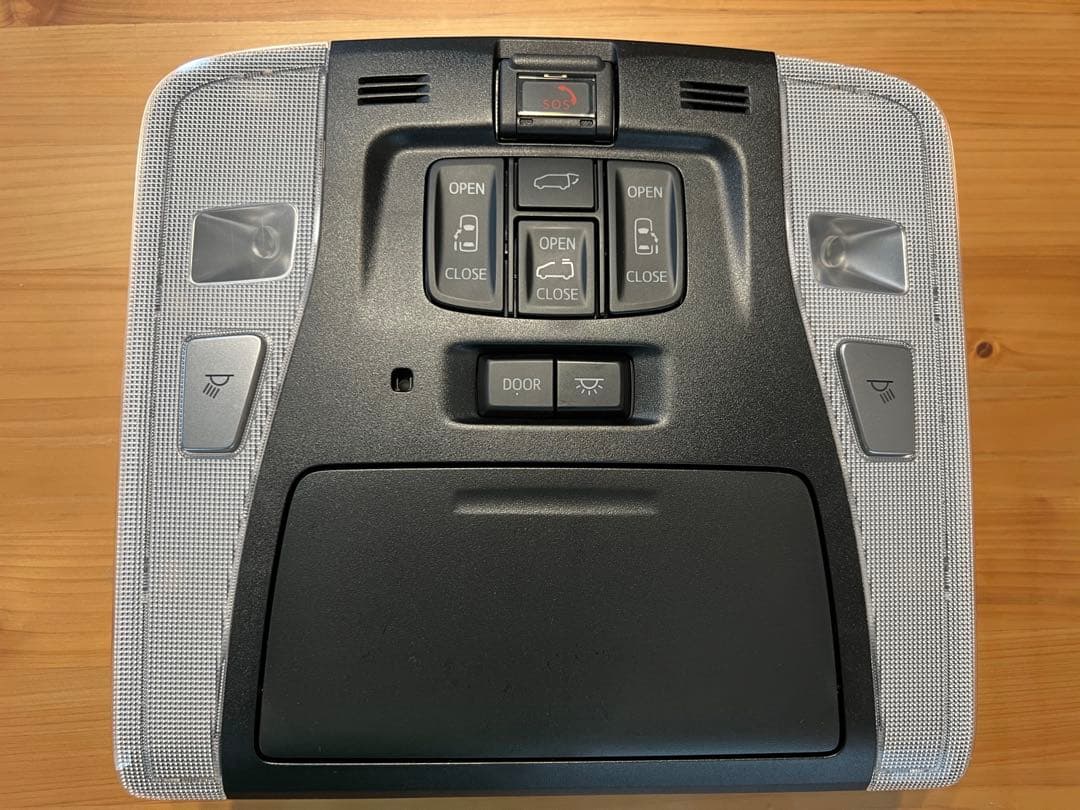 アルファード30ルームランプサングラス入れ付き