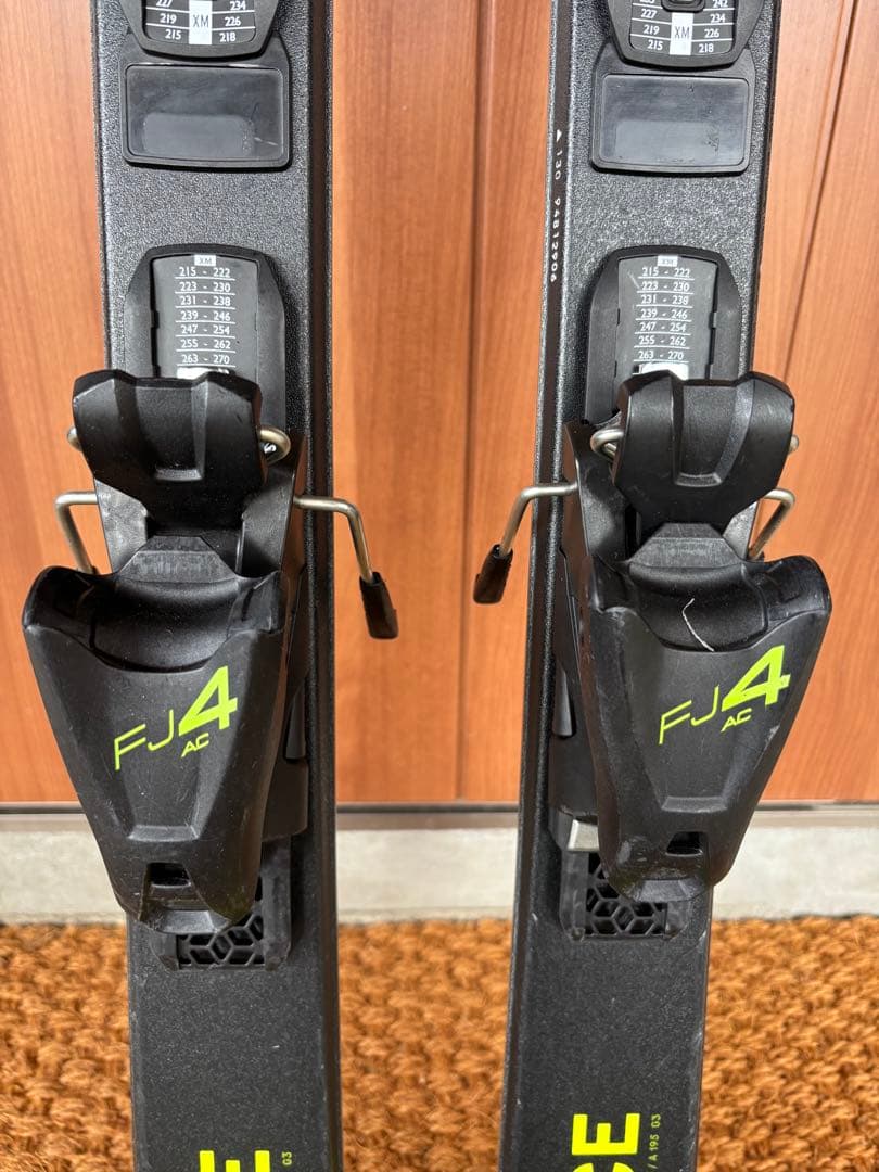 FISCHER RC4 RACE スキー 黒/黄 ジュニア用