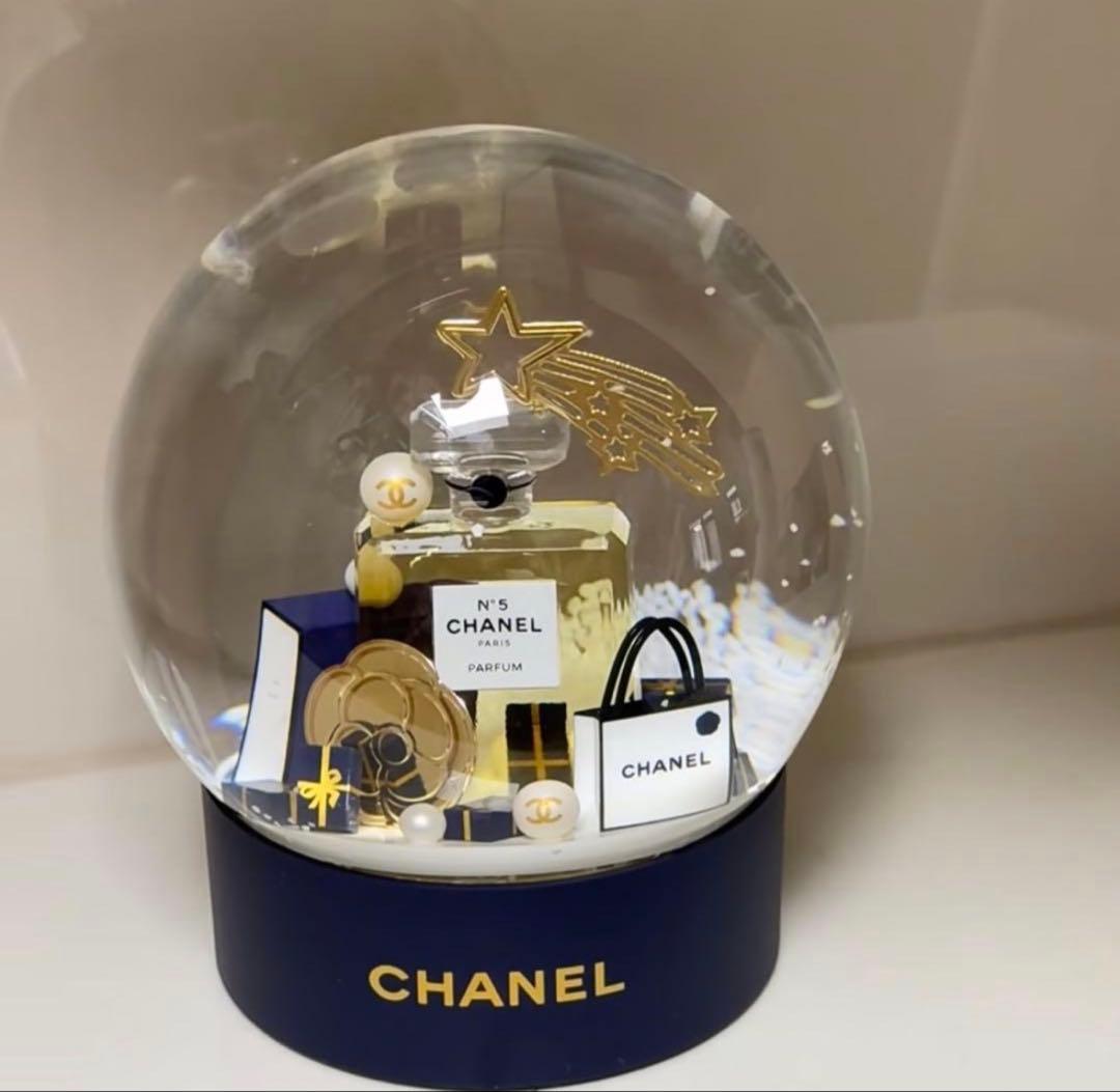 ア*リ様 シャネル　スノードーム　2025年 ビューティー ホリデー限定