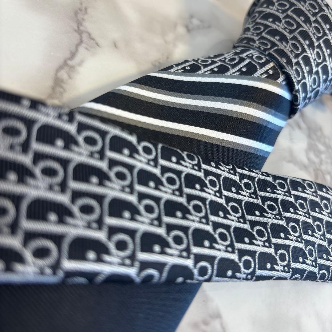 【極極美品✨】DIOR ネクタイ　ブラック　黒色　オブリーク柄　　シルバー　銀色