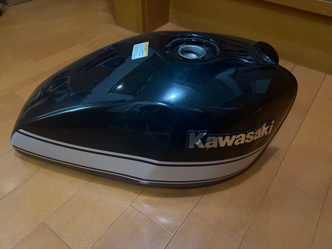Kawasaki ゼファー400 タンク