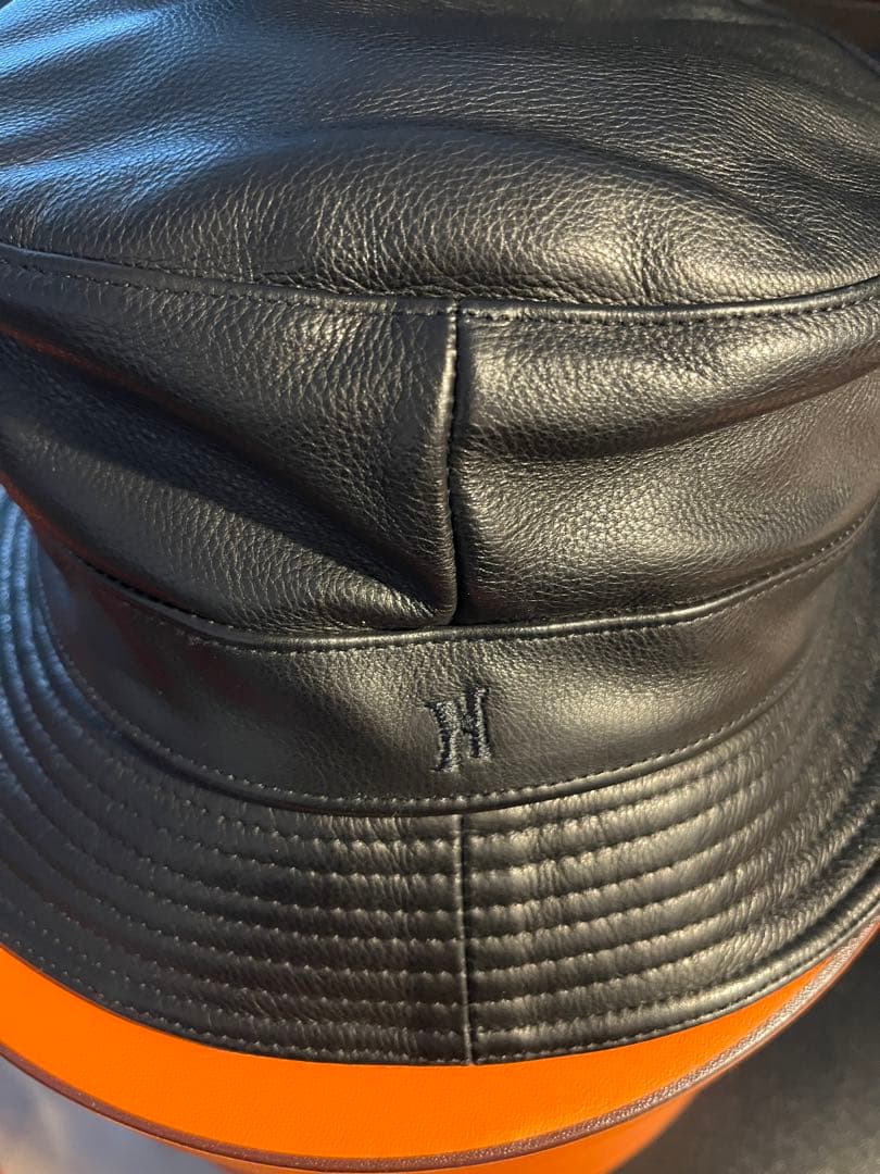 hermes レディースレザーハット　ブラックsize59