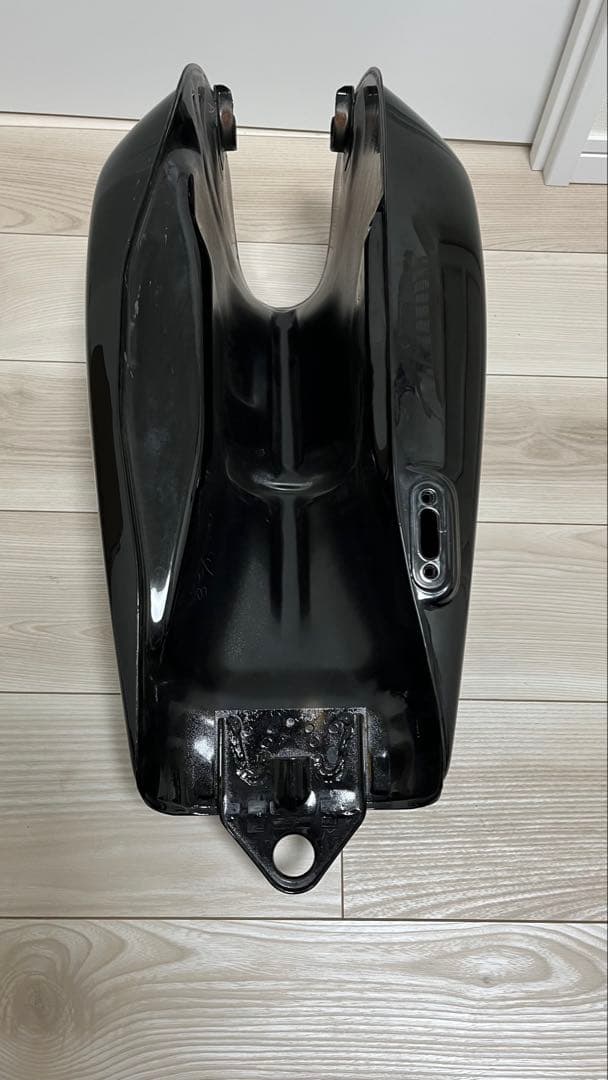 SR400 純正タンク 凹みあり