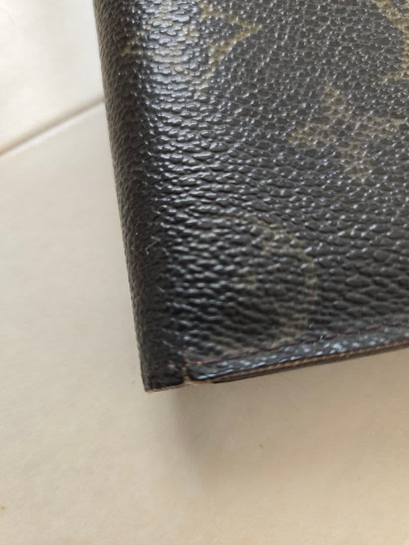 ルイヴィトン折りたたみ財布