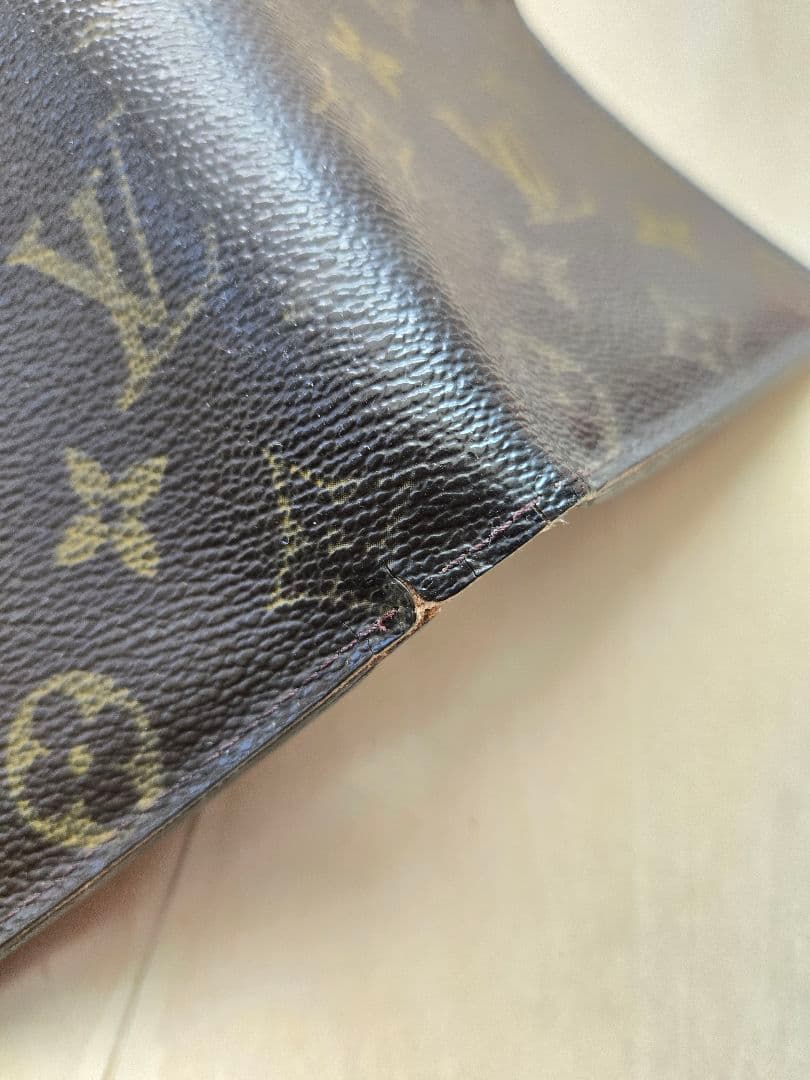 ルイヴィトン折りたたみ財布