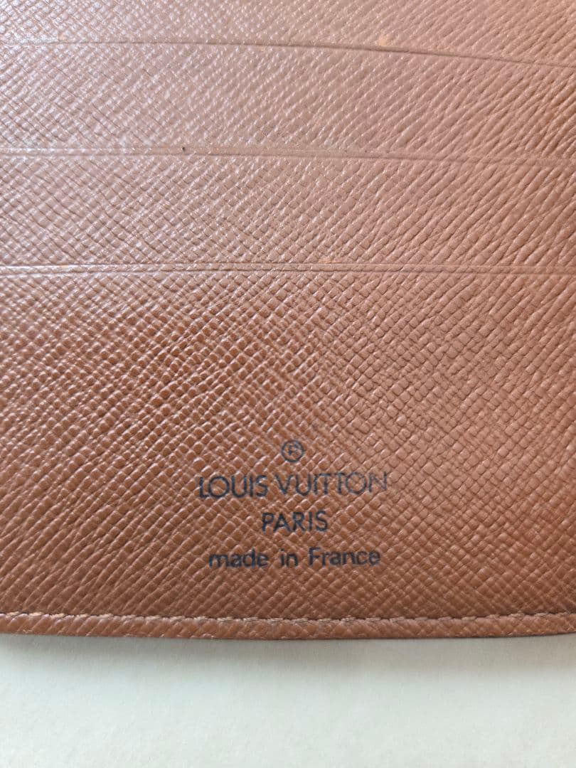ルイヴィトン折りたたみ財布