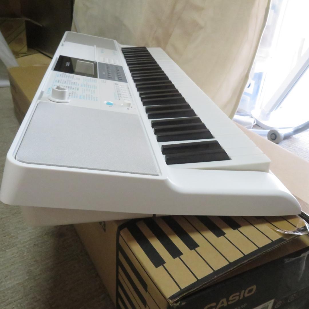 極美品　CASIO LK-516 キーボード 光ナビゲーション