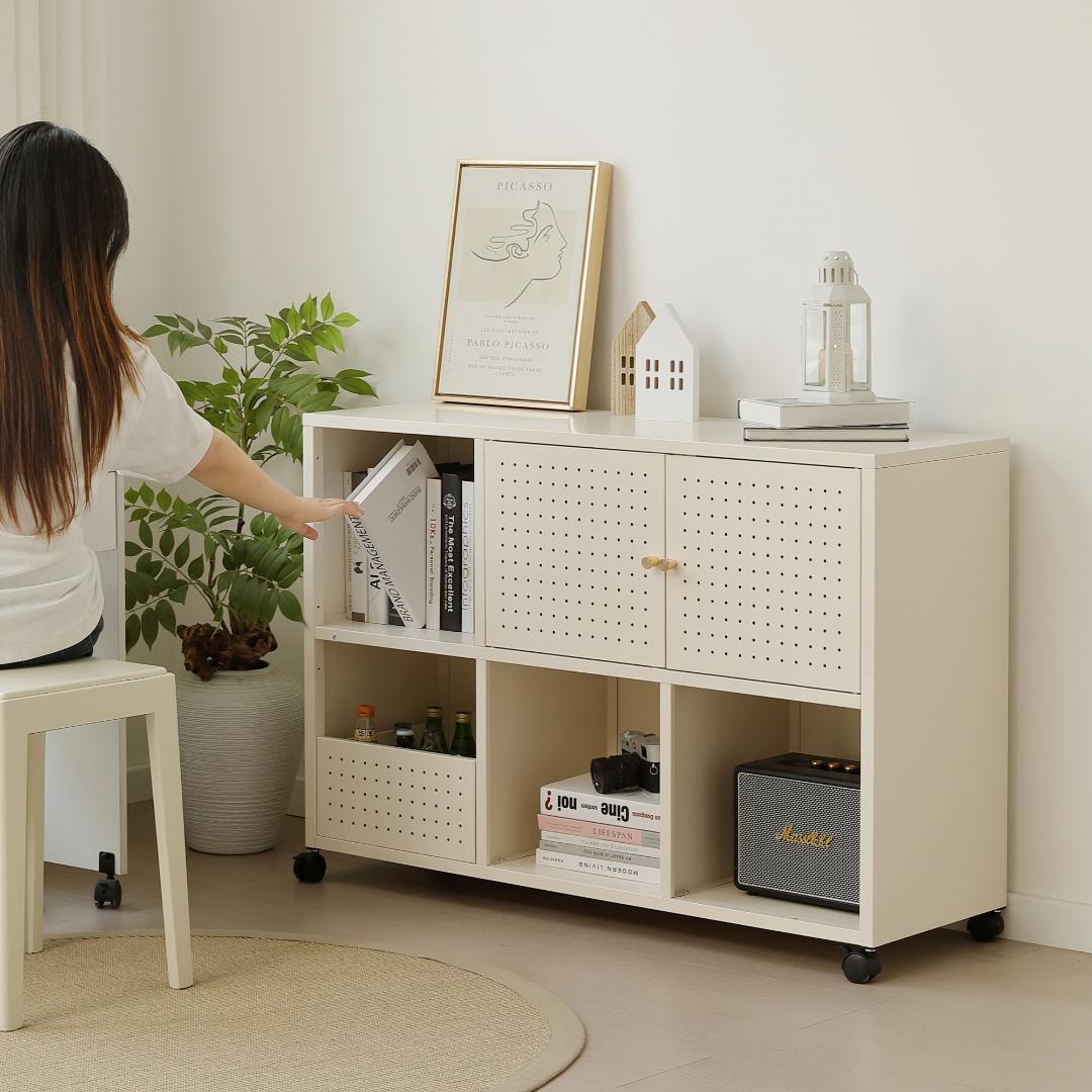 超人気！可動棚付き メタル コンパクト 高め イドボード金属製 White