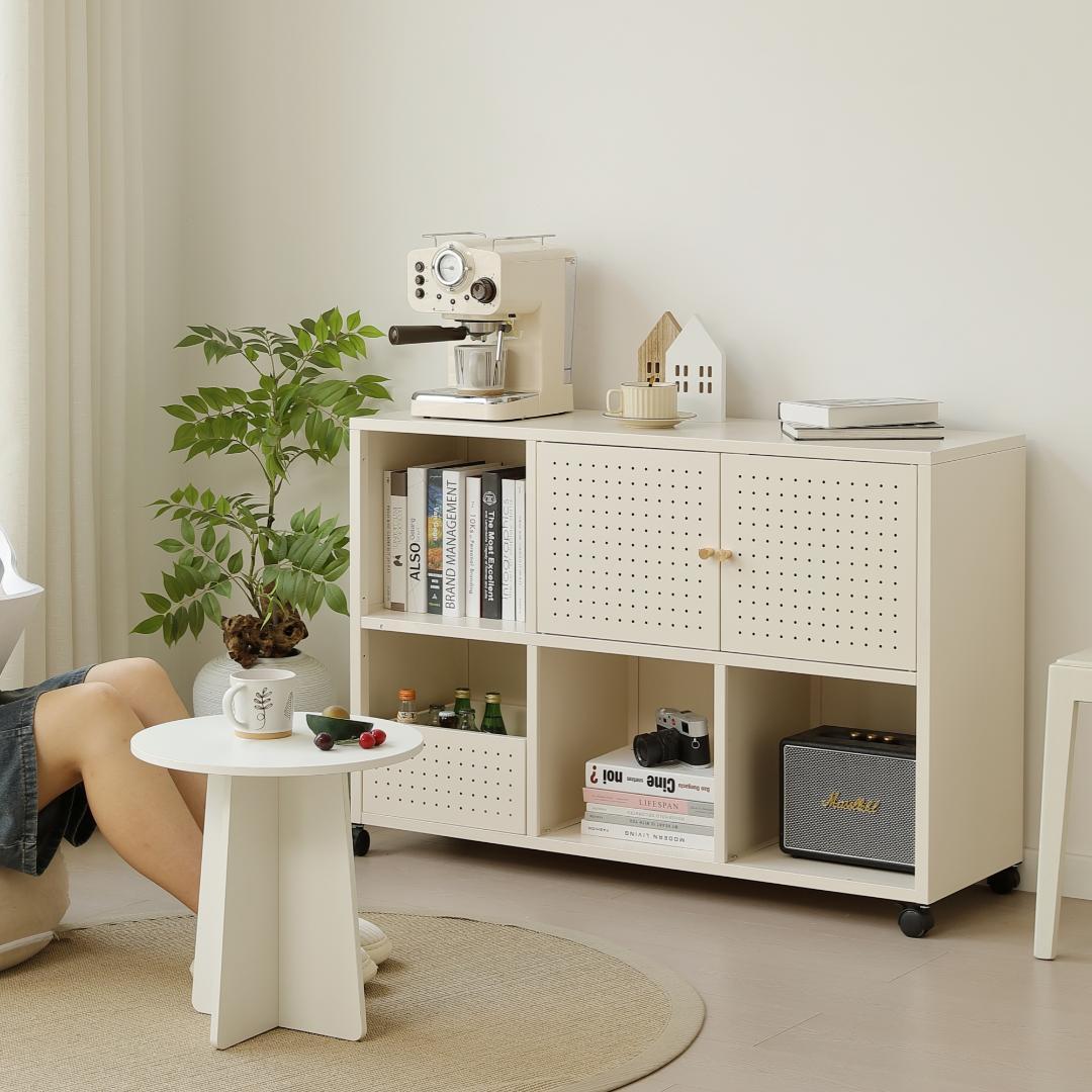 超人気！可動棚付き メタル コンパクト 高め イドボード金属製 White