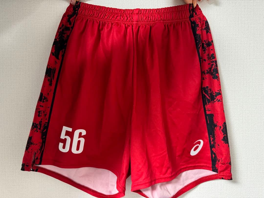 日本大学　旧ユニフォーム　asics バレーボールパンツ 56サイズ 赤