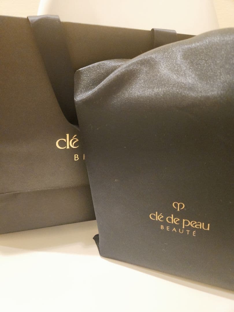 clé de peau BEAUTÉ コンサントレイリュミナトゥール6セット新品