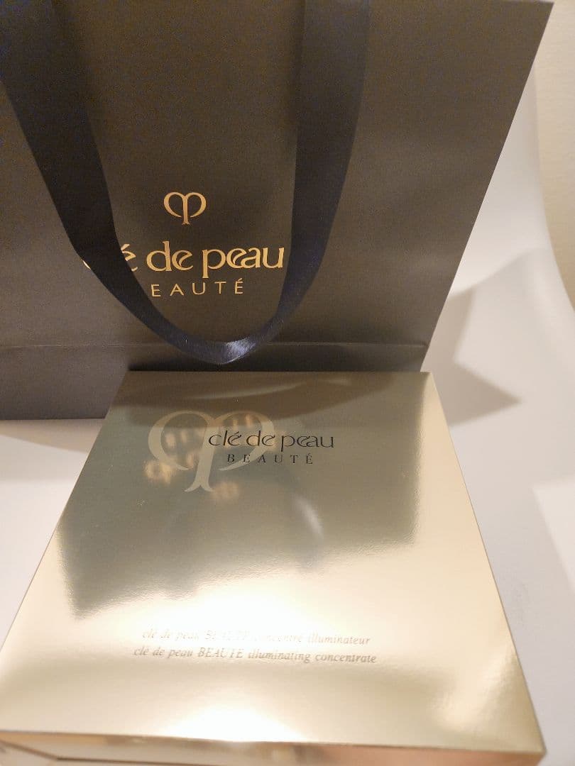 clé de peau BEAUTÉ コンサントレイリュミナトゥール6セット新品