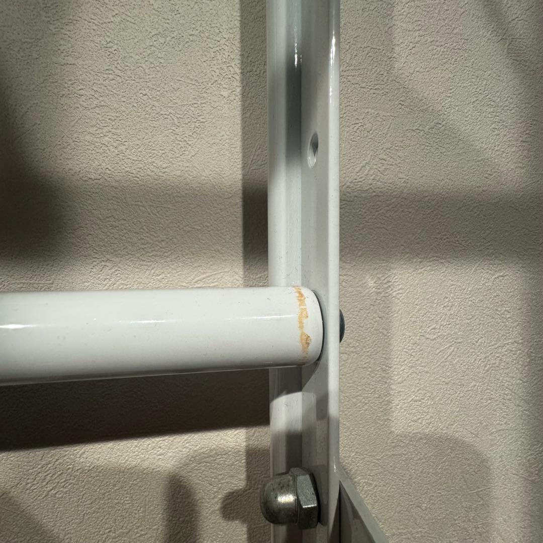 ピアノ上収納 頑丈スチールラック白 103～160㌢ 突っ張り 可動式伸縮ラック