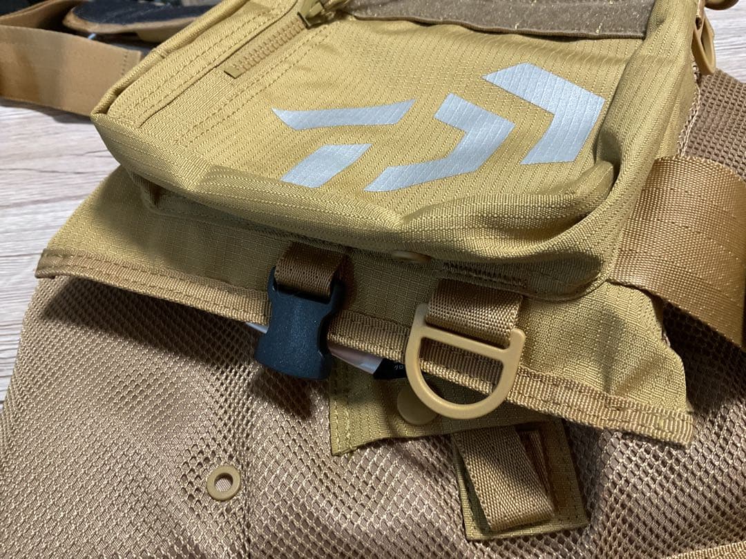 Daiwa ダイワ ライトフロートゲームベスト DF-6421 ベージュ