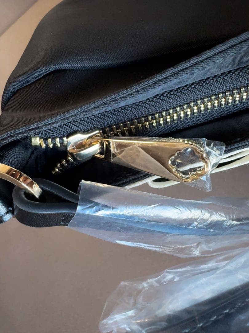 Mari BICOLOR RIBBON POCHETTE ポシェット