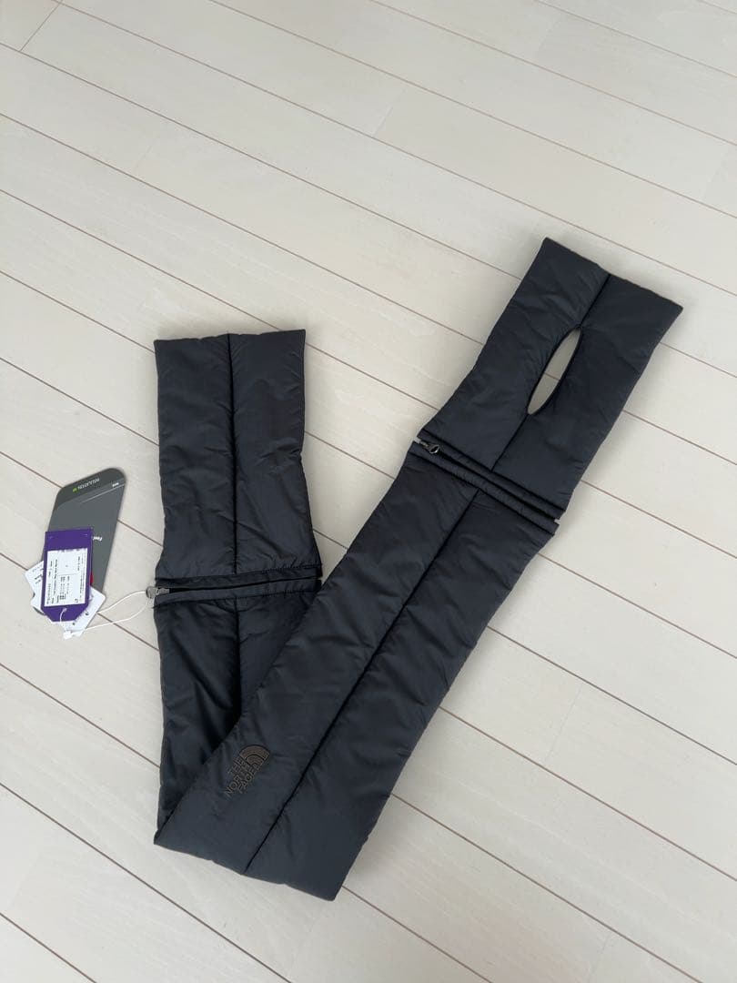 新品タグ付きザノースフェイスパープルレーベルダウンマフラー黒