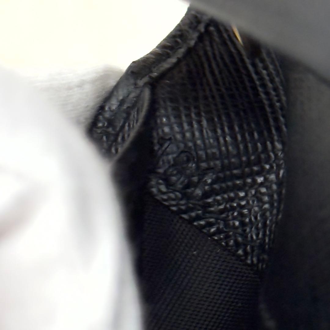 美品⭐️PRADA プラダ サフィアーノレザー キーケース 6連 ゴールド金具