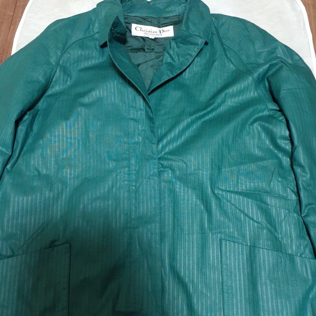 Christian Dior 薄手コートベルト付き、色グリーン、サイズ５