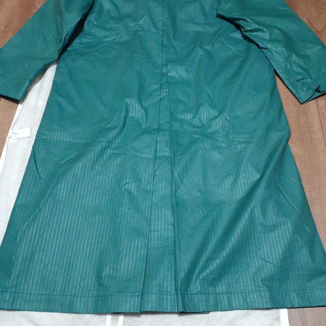 Christian Dior 薄手コートベルト付き、色グリーン、サイズ５