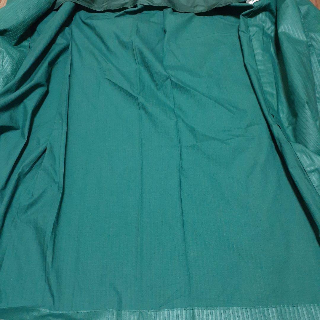 Christian Dior 薄手コートベルト付き、色グリーン、サイズ５