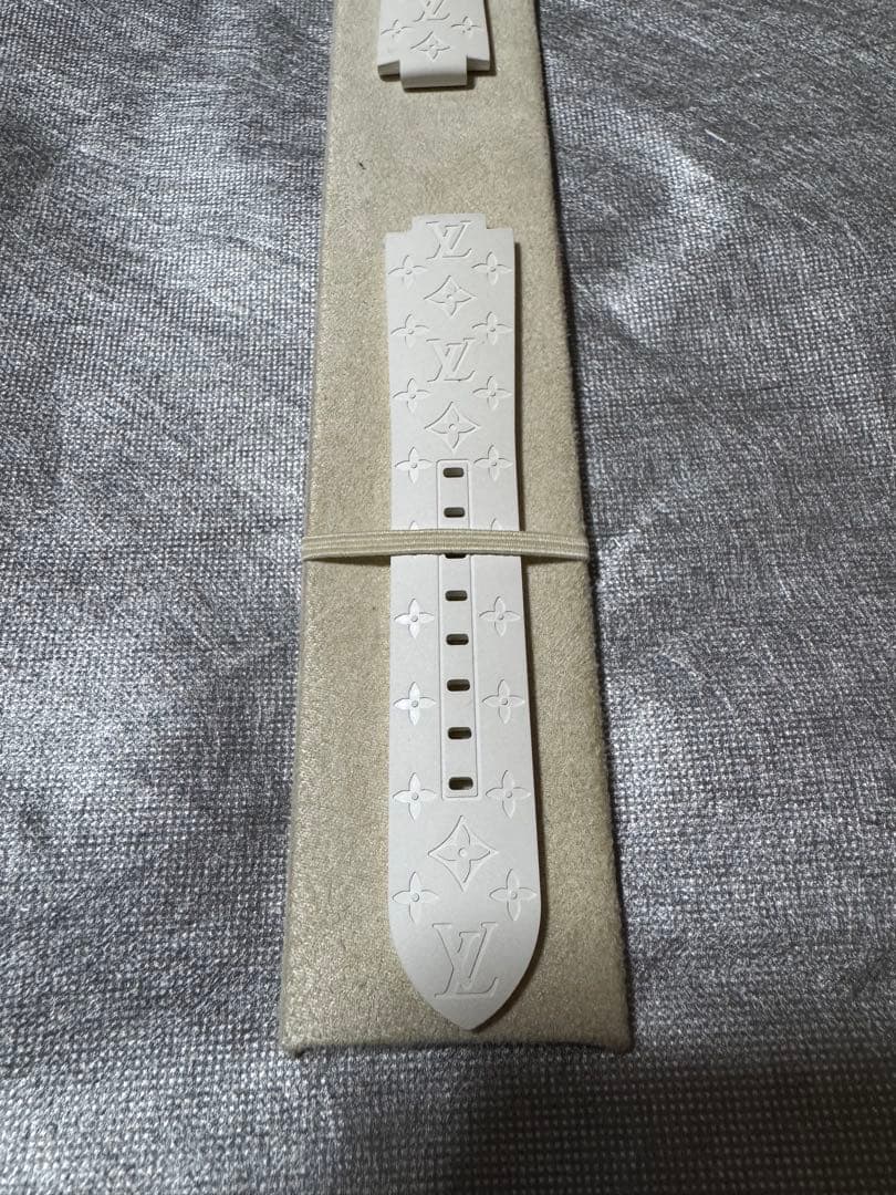 Louis Vuitton ホワイト　ラバーベルト