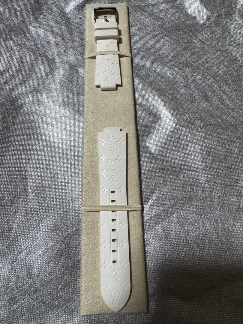Louis Vuitton ホワイト　ラバーベルト