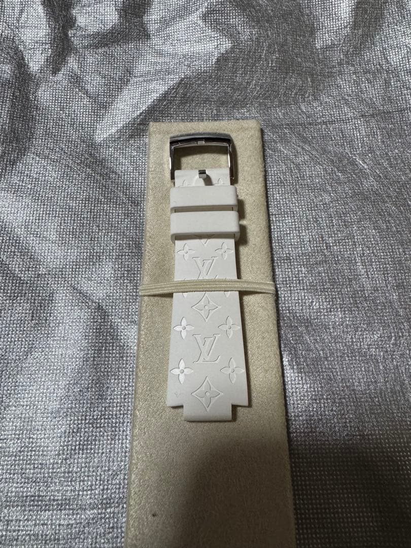 Louis Vuitton ホワイト　ラバーベルト