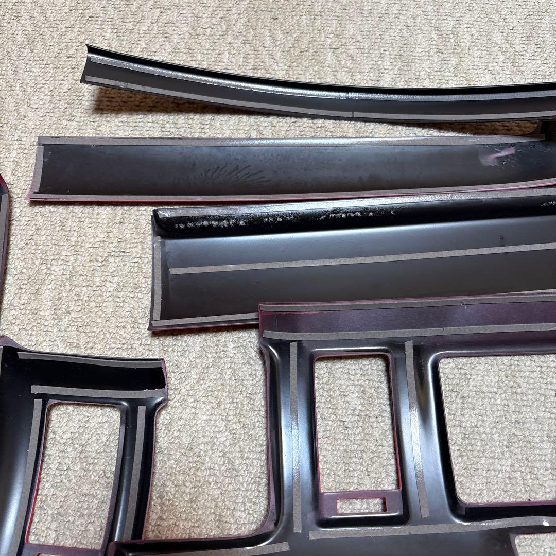 ハイエース　200系 DX ヘリオス 内装トリムパーツ 赤黒セット