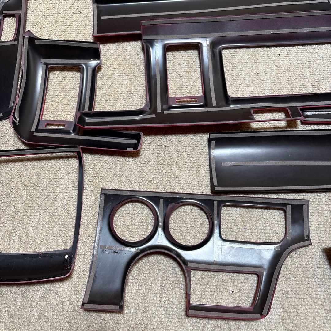 ハイエース　200系 DX ヘリオス 内装トリムパーツ 赤黒セット