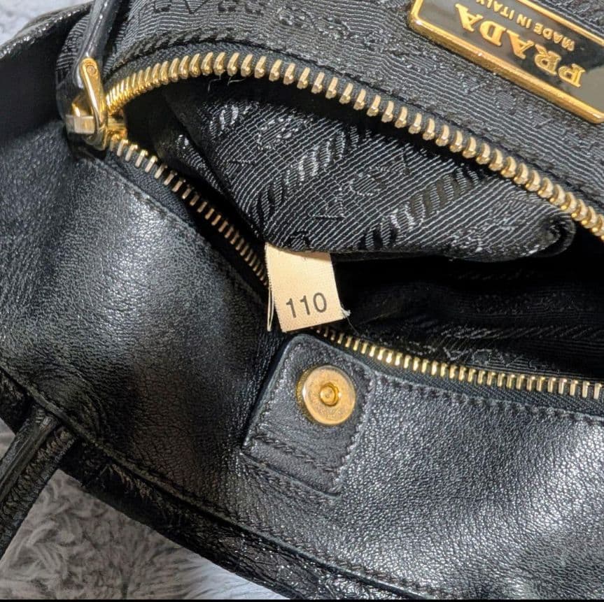 PRADA プラダ トートバッグ リボン 金具 ブラック