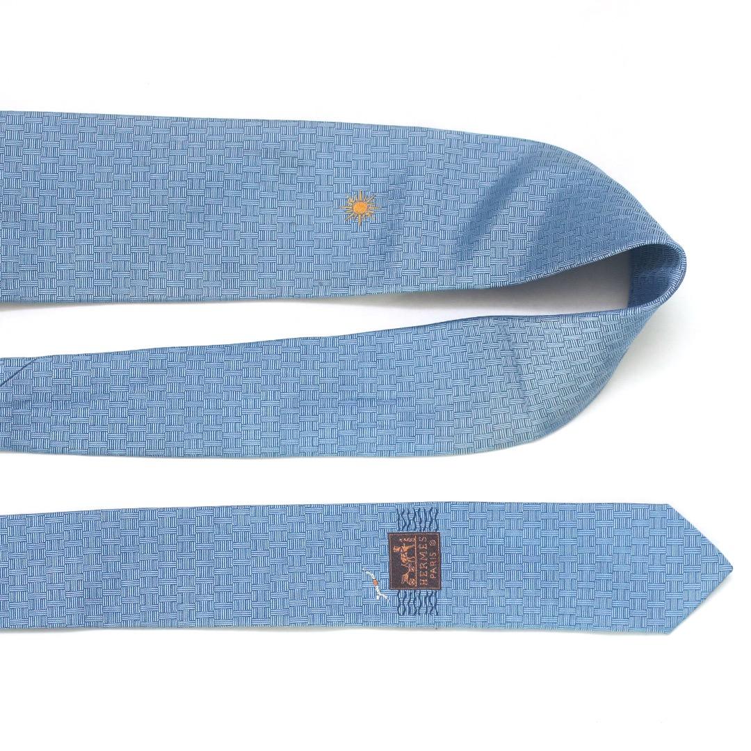 エルメス ヴィンテージ 太陽ロゴ 幾何学模様 ブルー シルク100% ネクタイ