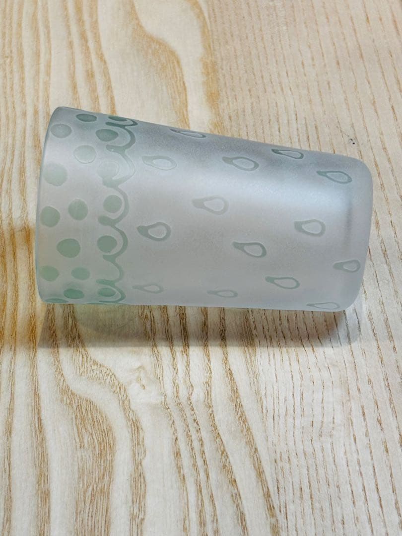 田子美紀さん　グラス　水色