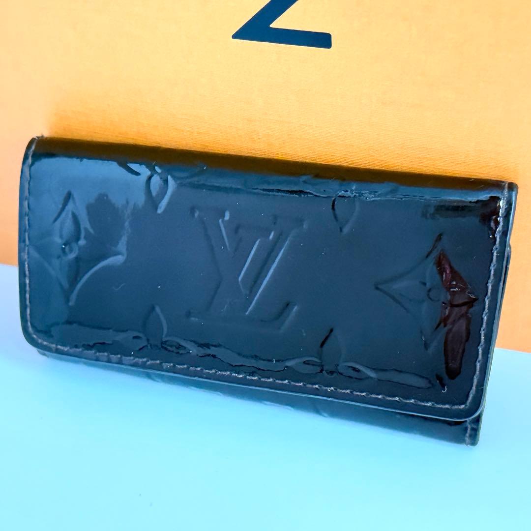 ルイ ヴィトン ヴェルニ ４連キーケース ミュルティクレ４ ビトン ビィトン