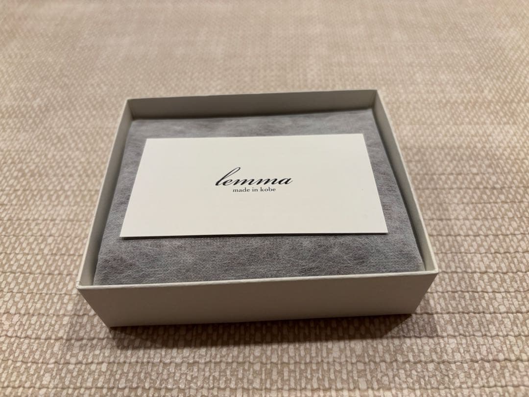 新品未使用　lemma レンマ　マリスコ　タバコ　二つ折り財布