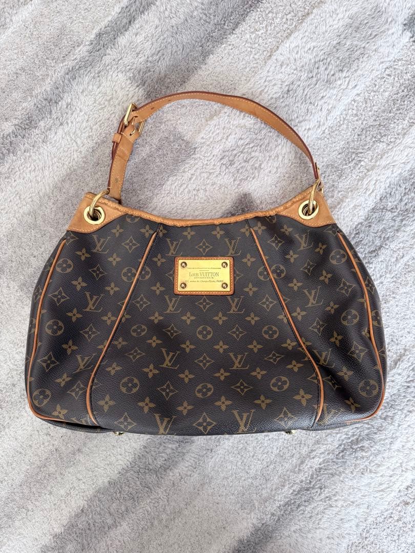 Louis Vuitton モノグラムショルダーバッグ　ガリエラ
