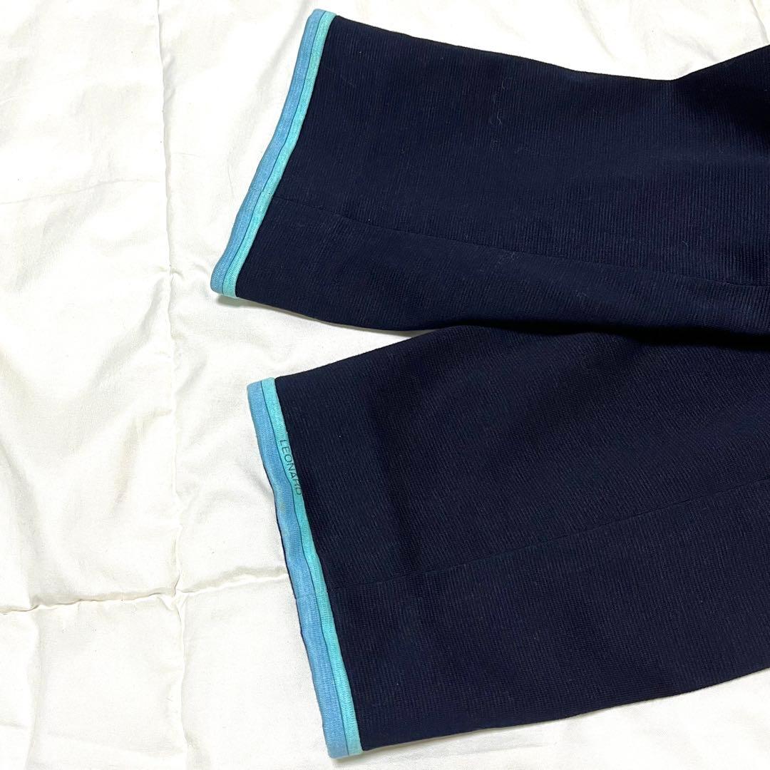 【美品】レオナール　テーラードジャケット　伸縮性　ロゴボタン　2B ネイビー　L