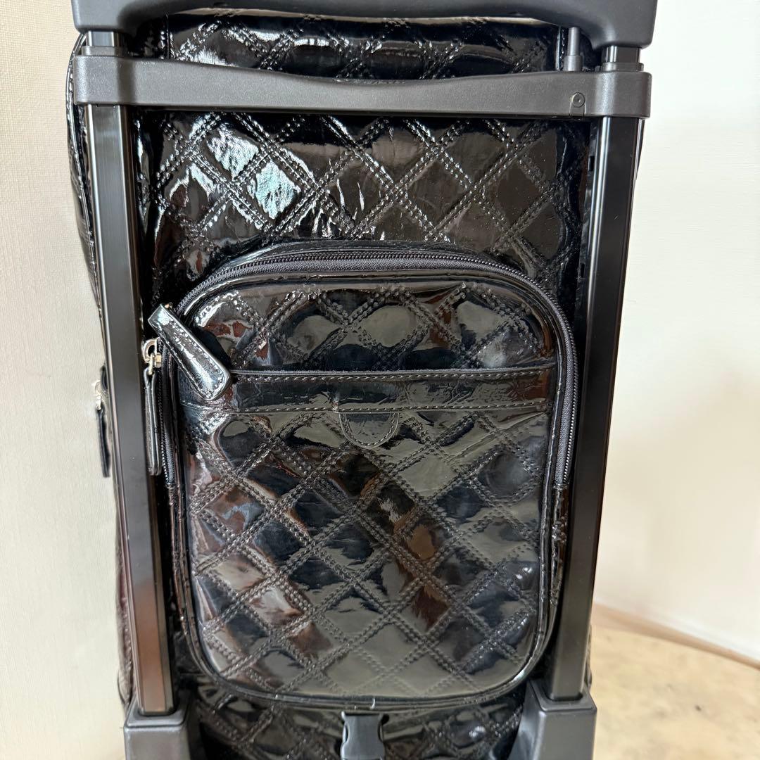 SWANY スワニー　エマイロ キルティング エナメルキャリーケース　機内持ち込