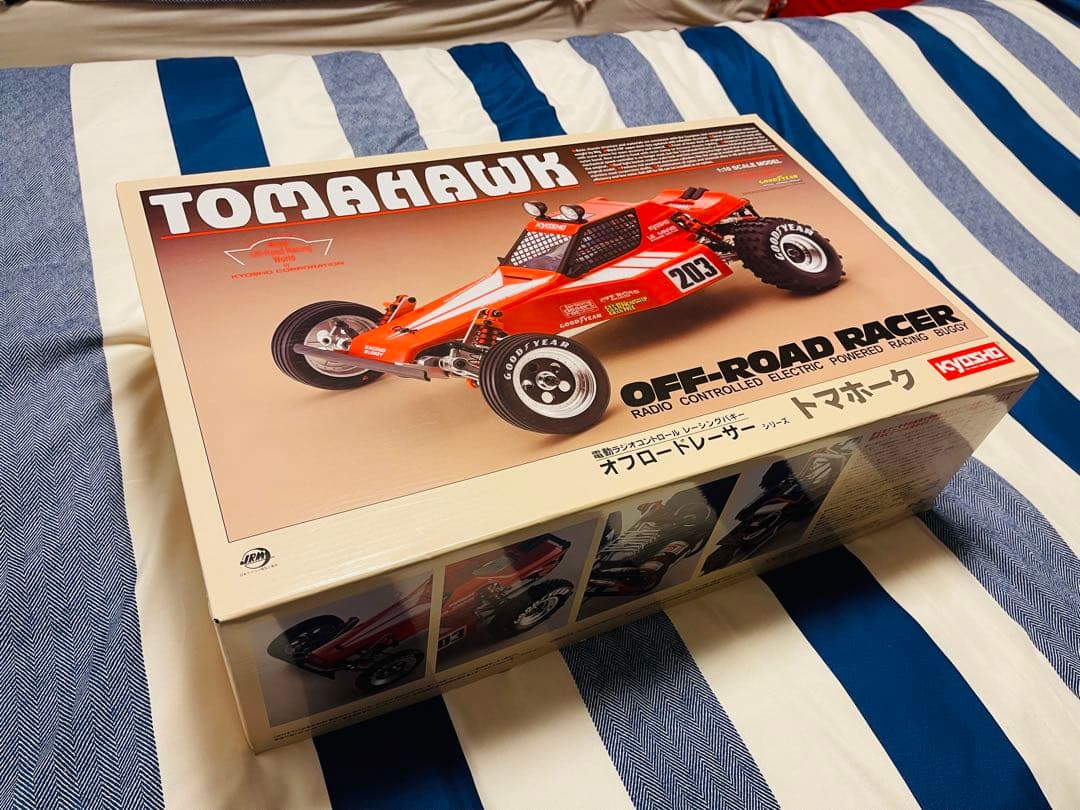 京商 トマホーク 未組立 未開封