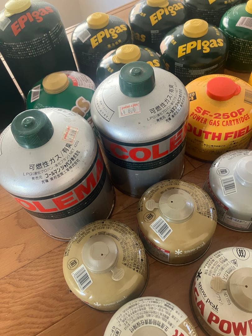 キャンピングガス缶　26缶　未使用など様々