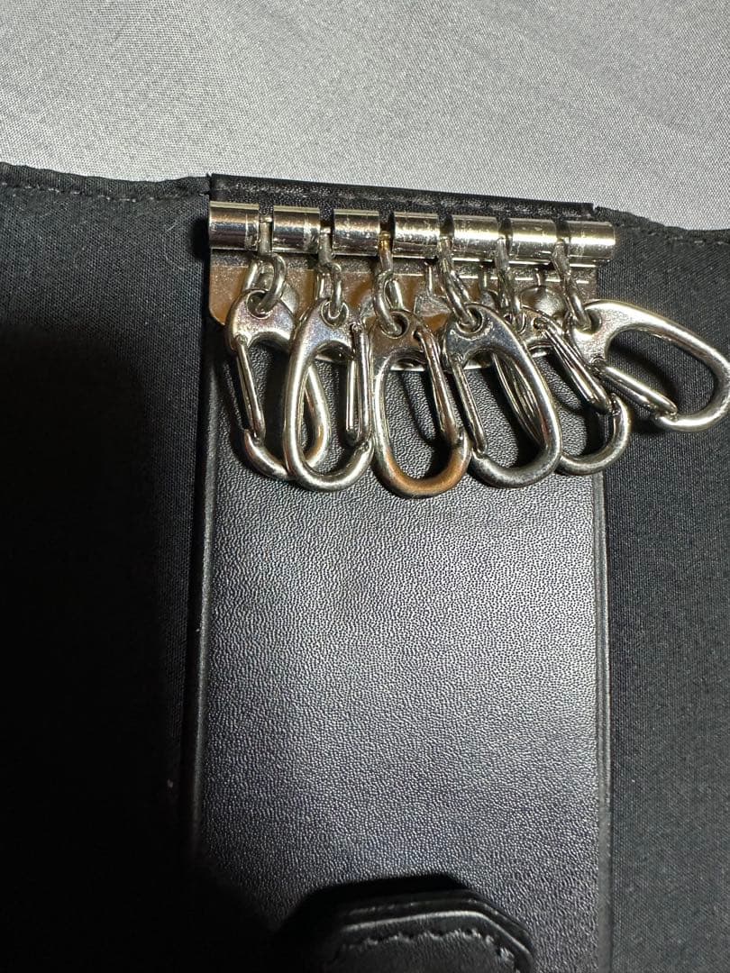 美品 ディーゼル diesel キーケース 本革 Dロゴ 6連 カーキ