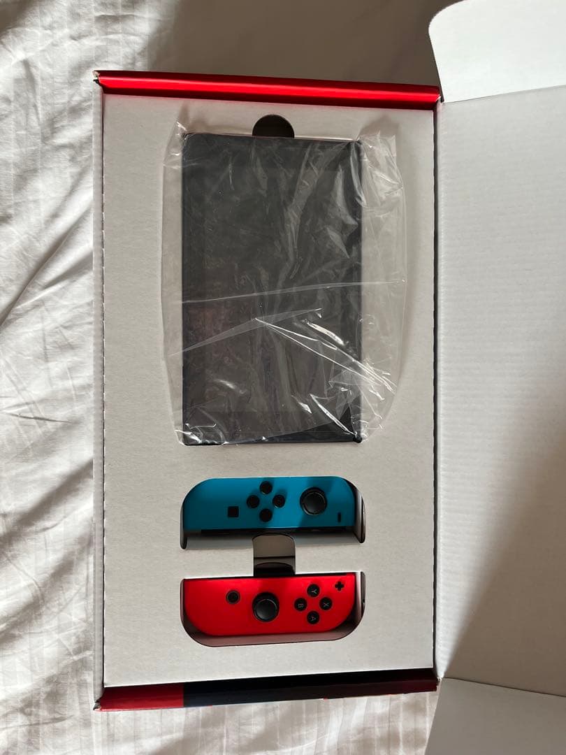 Switch 本体　ネオン