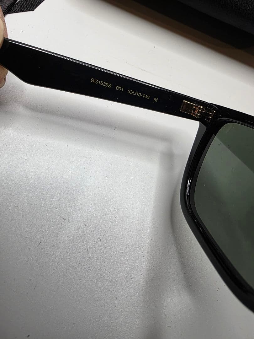 GUCCI ブラックサングラス ケース付き　本物