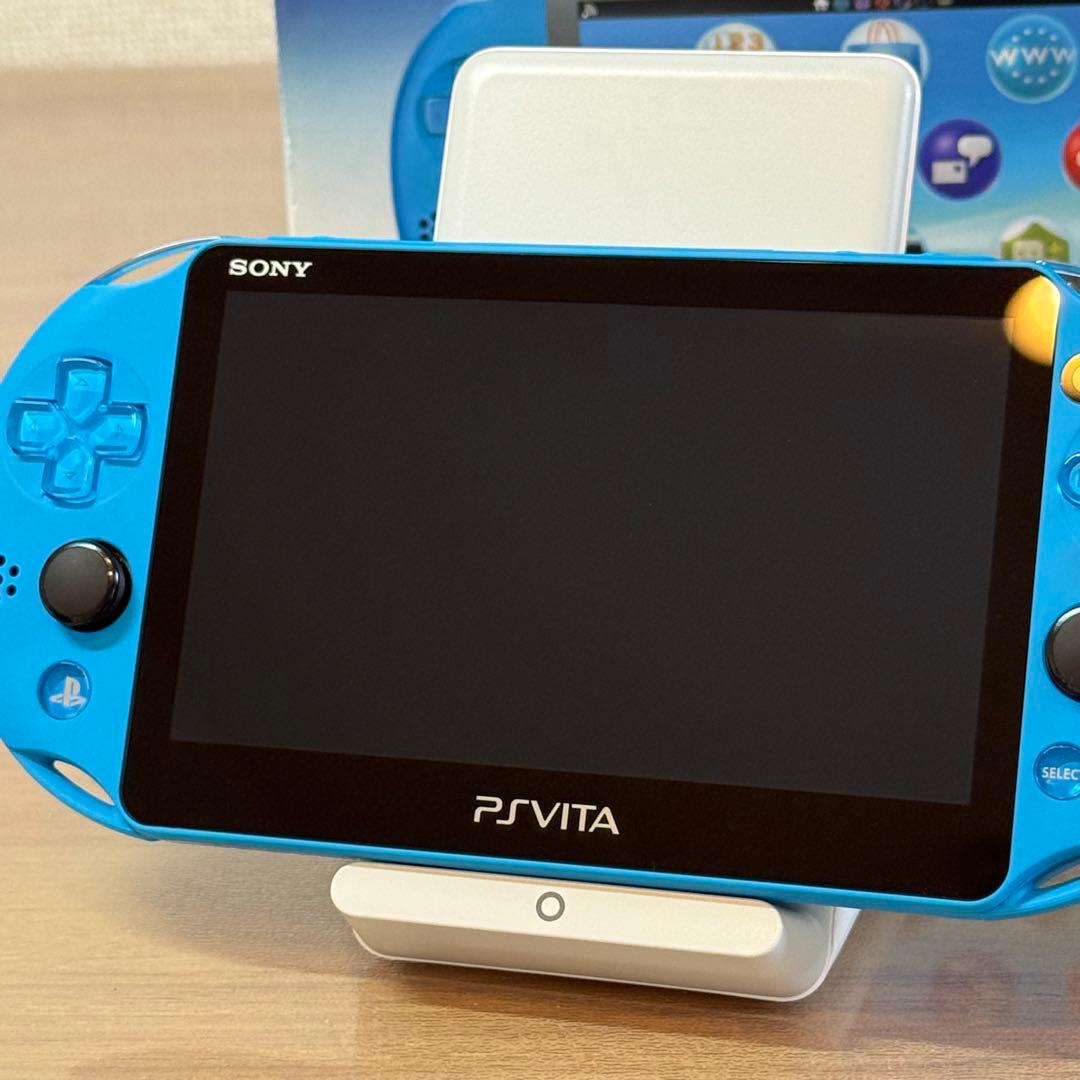 7-039 PSVITA PCH-2000 アクアブルー 箱付き