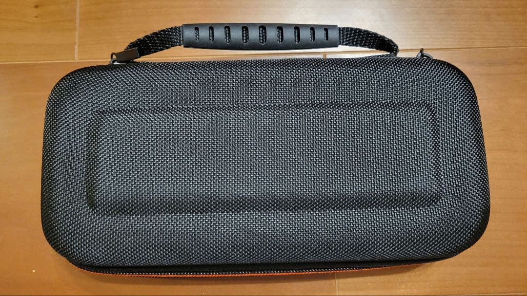 Nintendo　スイッチLite　コーラル　ソフト1本付