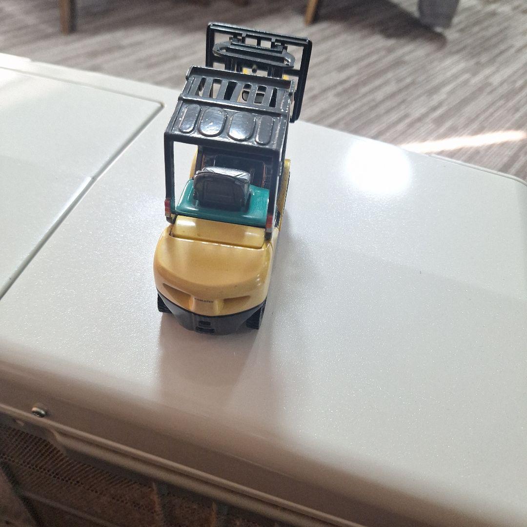 KOMATSUのダイキャスト重機4台、セットです