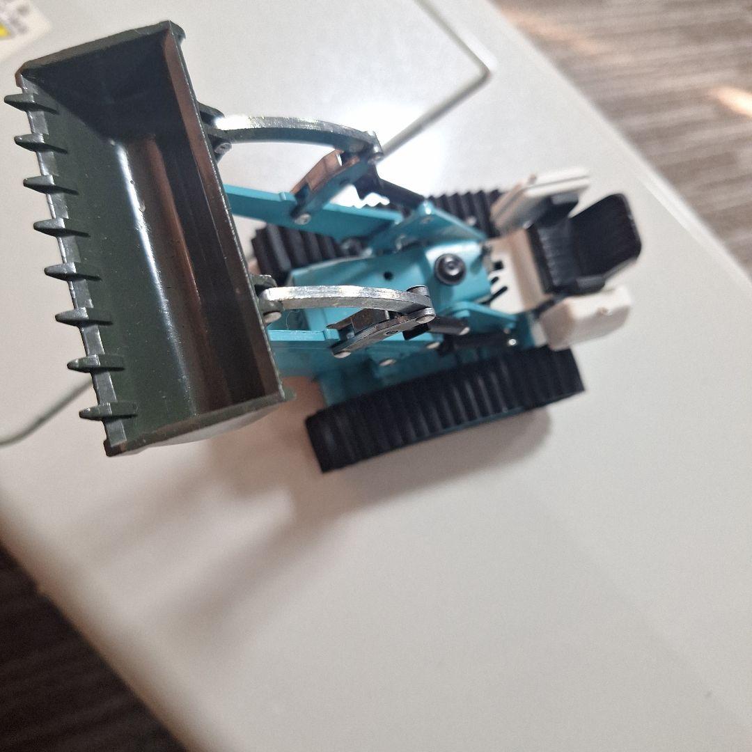 KOMATSUのダイキャスト重機4台、セットです