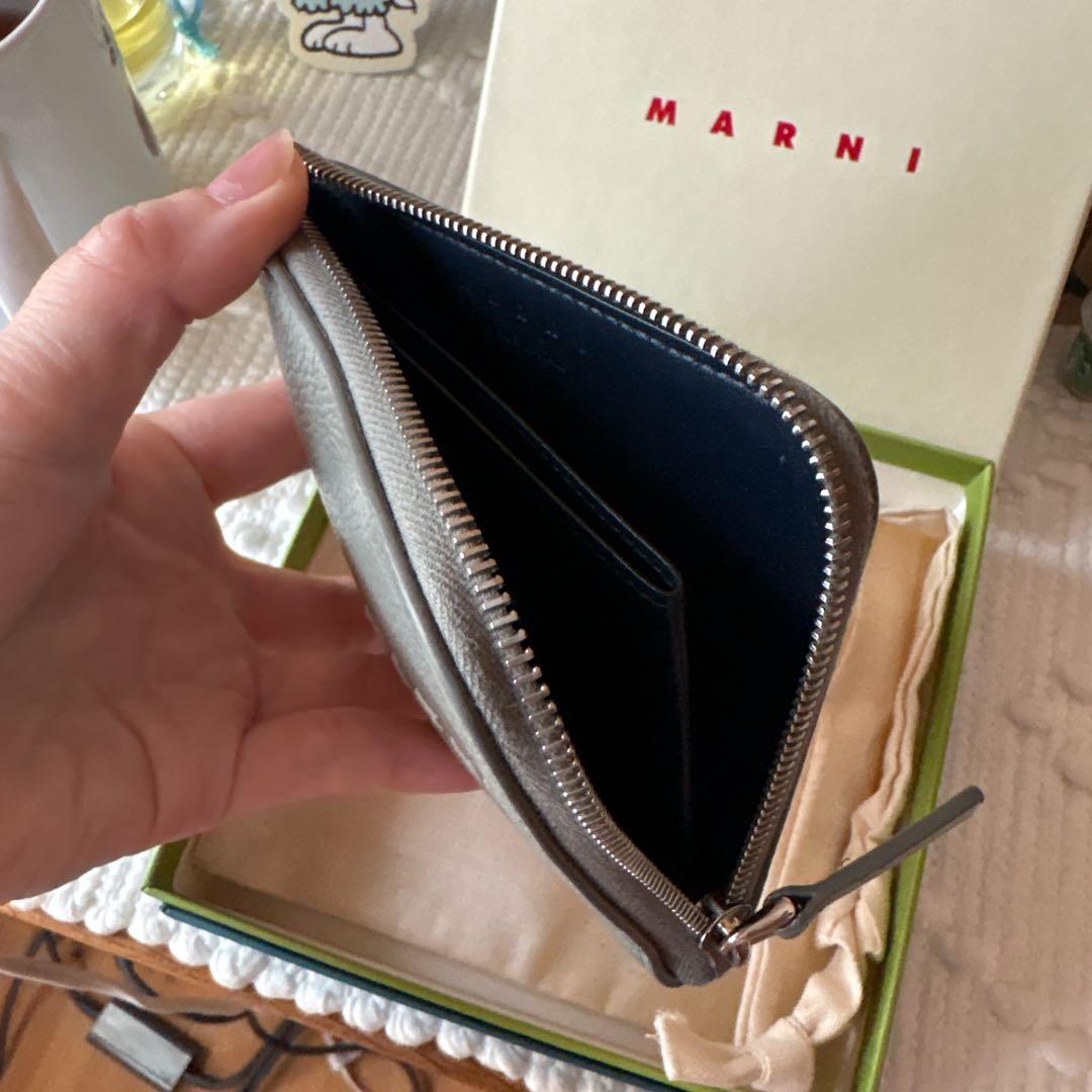 専用　MARNI マルニ　ラウンドファスナーウォレット