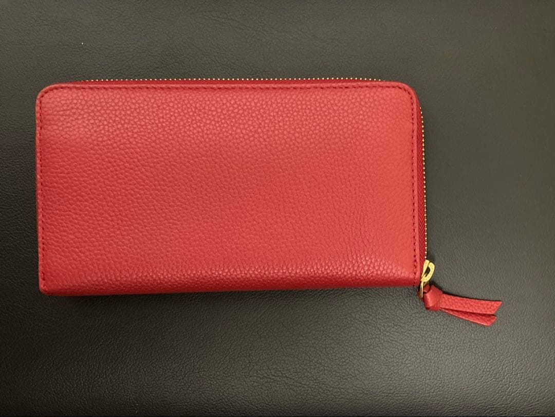 レザー レッド 長財布 ジッパー式