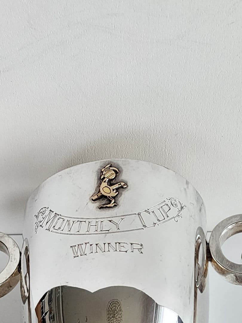 銀製 Silver MONTHLY CUP 301.31g　ゴルフ 記念カップ