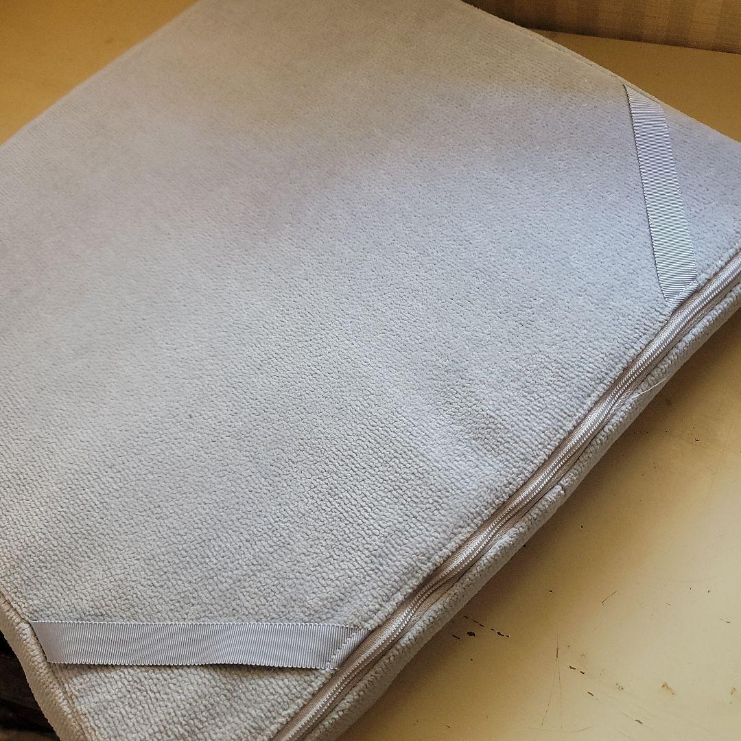 フェイラー　ローズ柄ジェルクッション厚型　座布団　40cm角